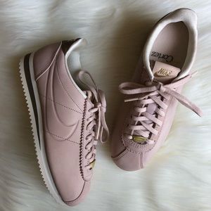 nike classic cortez premium pink